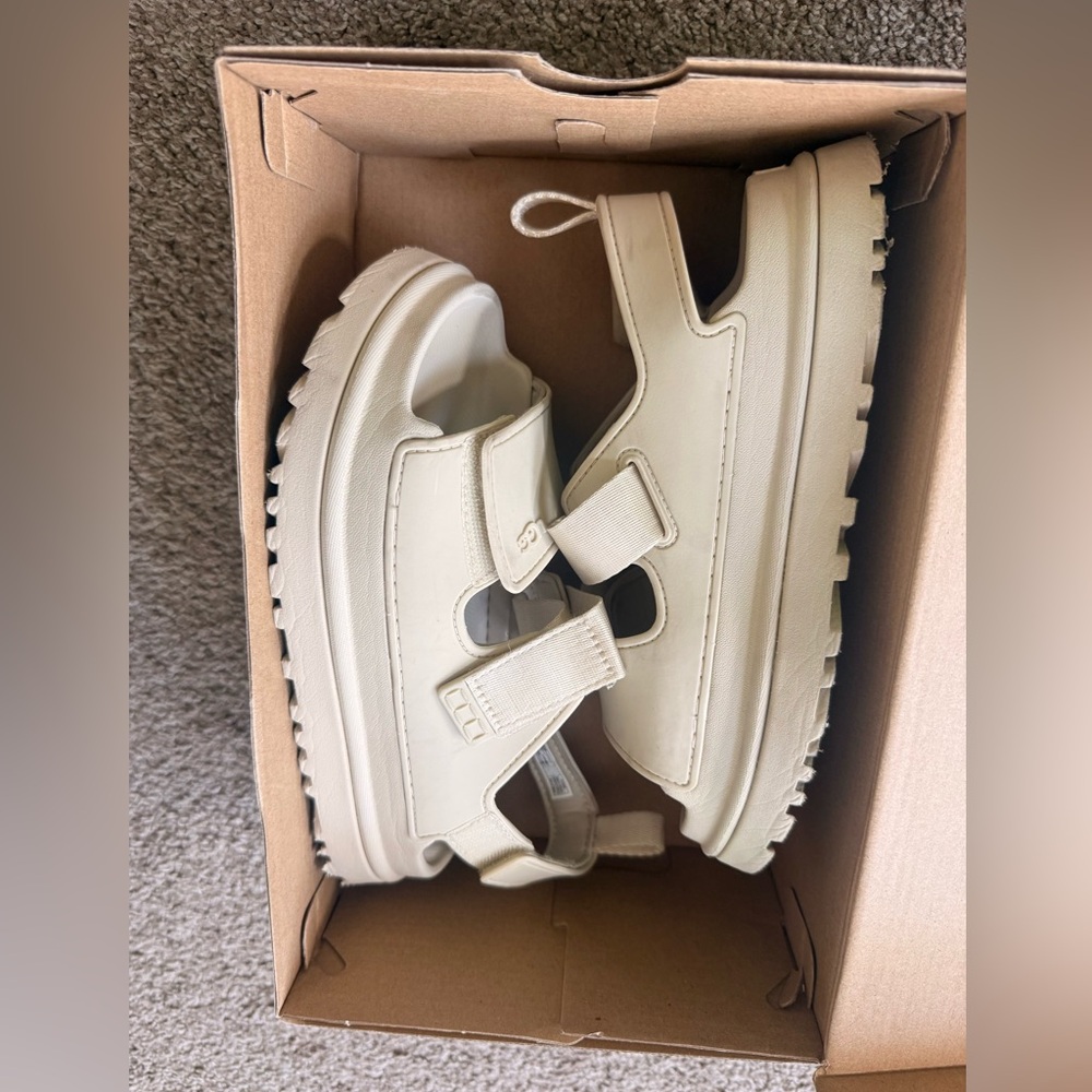 UGG Golden Glow Boys Sandals Size 3 - Picture 2 of 6